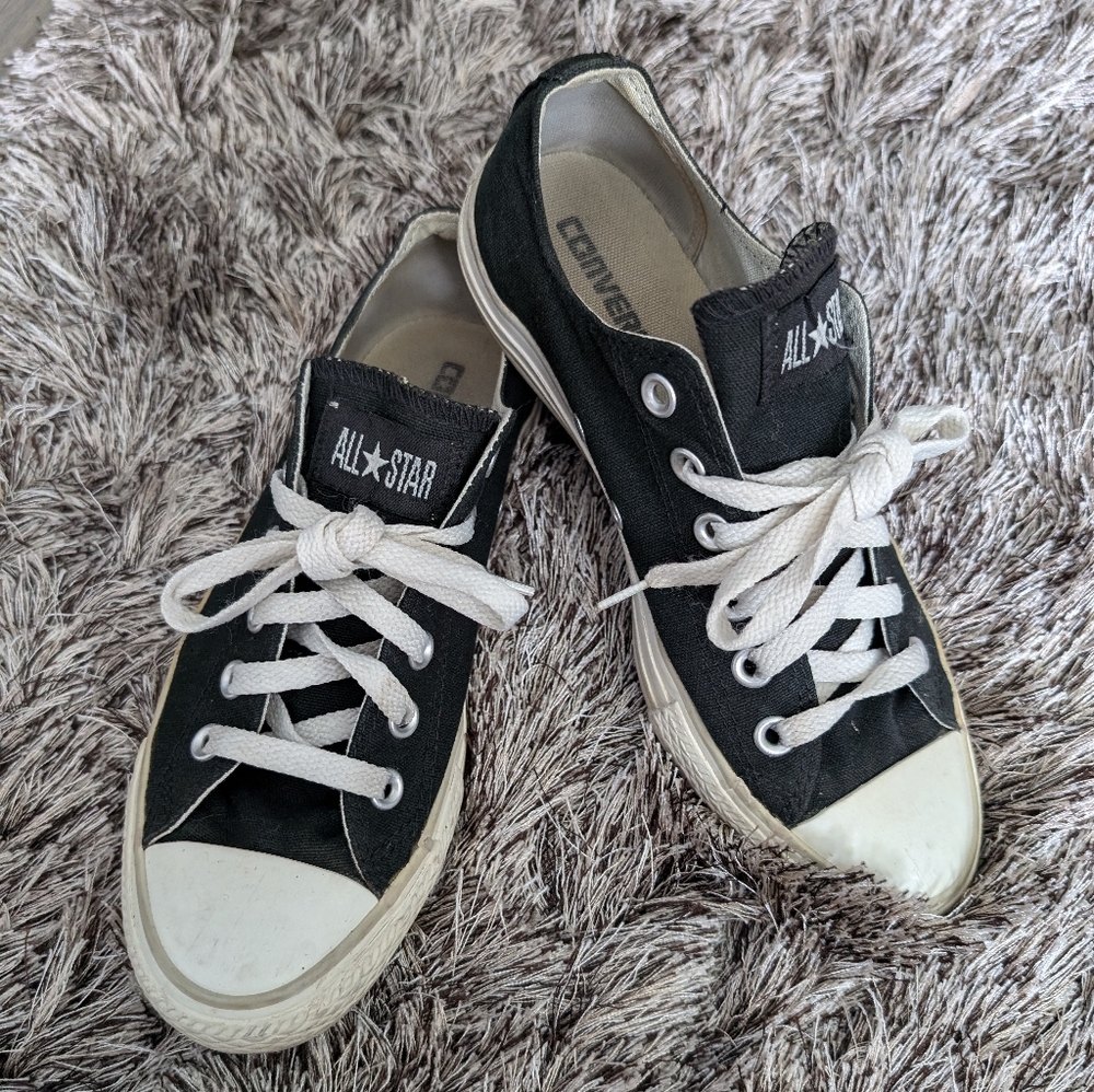 Black Converse All Stars ⭐